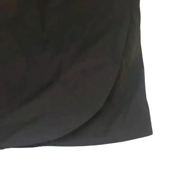 Eddie Bauer Women's Black Nylon/Spandex Tulip Faux Wrap Drawstring Skort - Picture 6 of 13